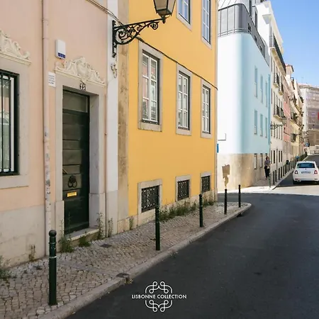Azulejos' Charming With Terrace 2 By Lisbonne Collection Lisbon