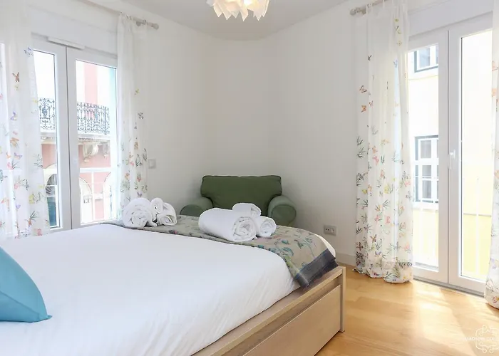 Apartment Azulejos' Charming With Terrace 2 By Lisbonne Collection